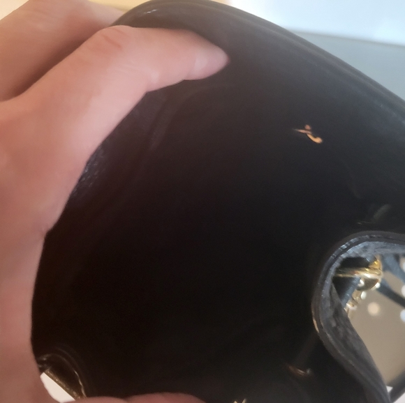 MICHAEL KORS BLACK LEATHER SMALL CROSSBODY - Picture 4 of 5